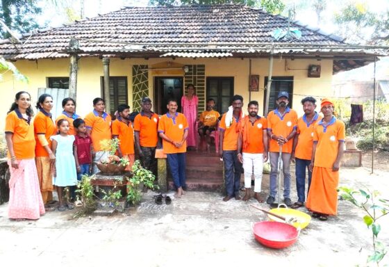 ವಿಟ್ಲ: ಮನೆಯ ಪರಿಸರದಲ್ಲಿ ಸ್ವಚ್ಚತೆ ಮಾಡುವ ಮೂಲಕ ಅಸಹಾಯಕ ಕುಟುಂಬಕ್ಕೆ ಸಹಕಾರ; ಮಾನವೀಯತೆ ಮೆರೆದ ಶೌರ್ಯ ತಂಡ.