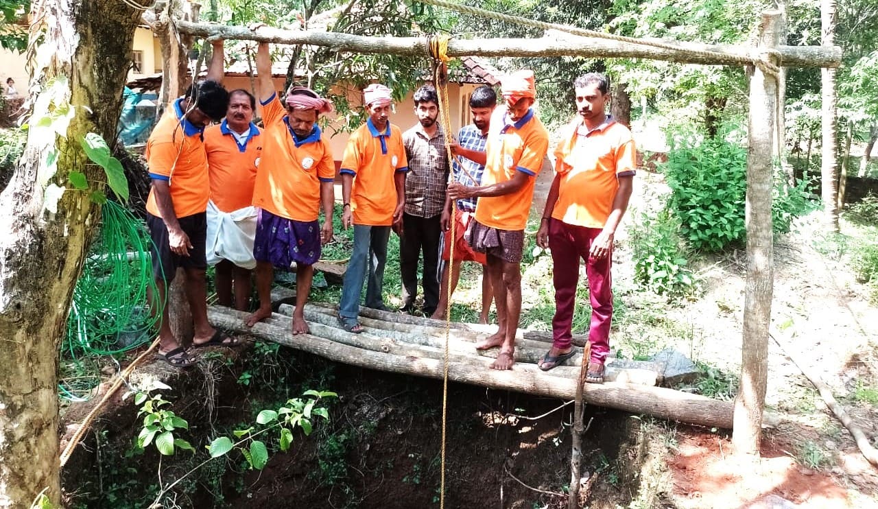 ವಿಟ್ಲ: ಕುಡಿಯುವ ನೀರಿನ ಬಾವಿ ಸ್ವಚ್ಚತೆ, ಮಾನವೀಯತೆ ಮೆರೆದ ಶೌರ್ಯ ತಂಡ.
