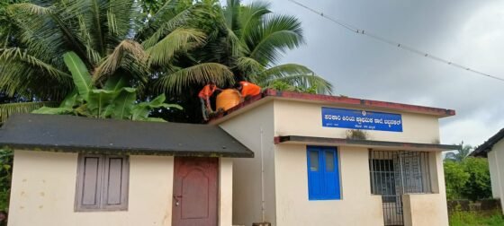 ಭಟ್ಕಳ: ಶಾಲೆಯ ಕುಡಿಯುವ ನೀರಿನ ಟ್ಯಾಂಕ್ ಹಾಗೂ ಶಾಲಾ ಆವರಣದಲ್ಲಿ ಸ್ವಚ್ಚತಾ ಶ್ರಮದಾನ.