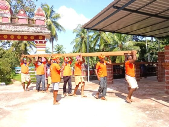 ವಿಟ್ಲ: ಶಿವಗಿರಿ ದೇವಸ್ಥಾನದ ಬ್ರಹ್ಮಕಲಶೋತ್ಸವದ ಪೂರ್ವ ತಯಾರಿ ಕೆಲಸಗಳಿಗೆ ಶೌರ್ಯ ತಂಡದಿಂದ ಸಹಕಾರ.